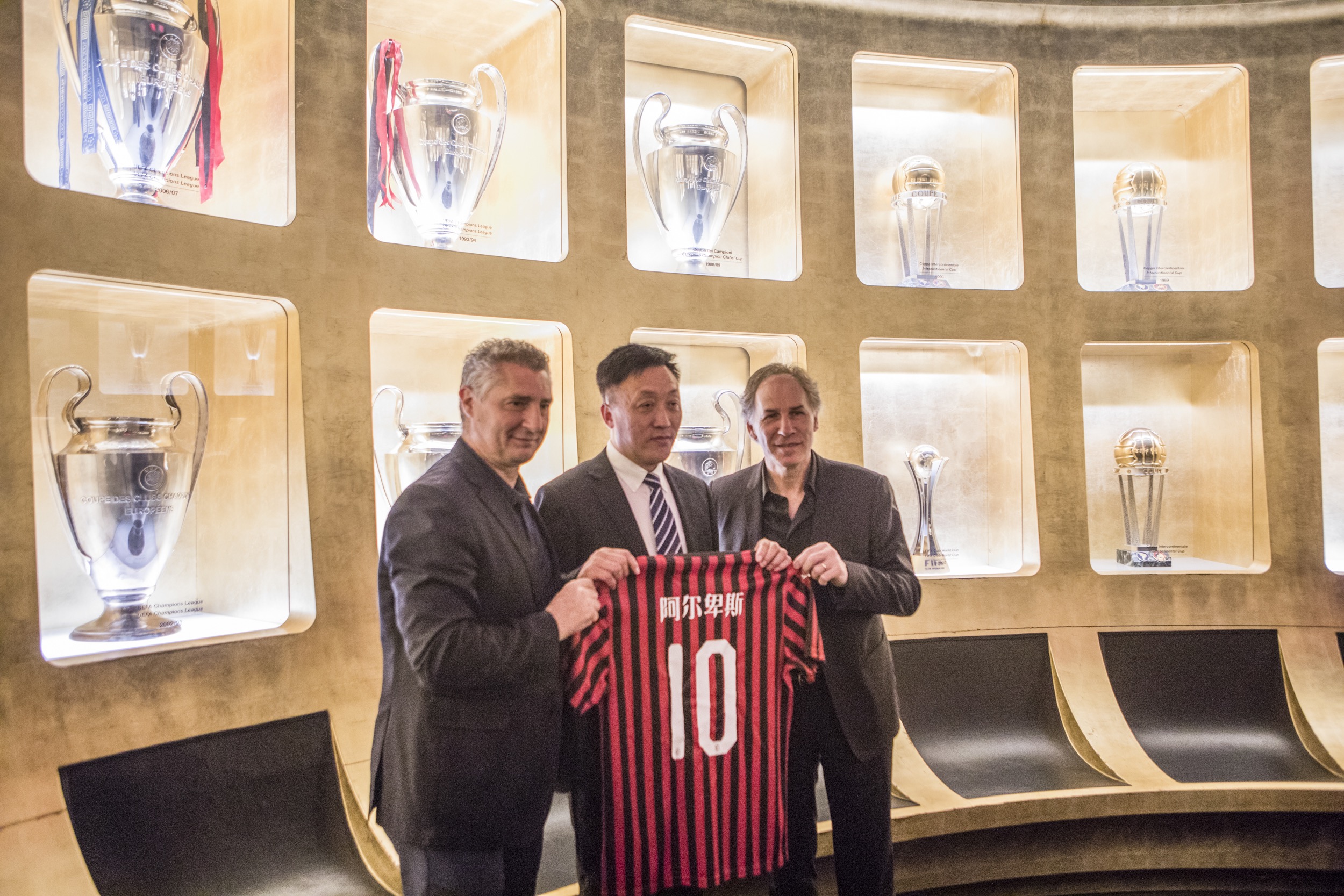 2025普斯卡什候选：赖斯十分角任意球、亚马尔加泰德比圆月弯刀（2025普斯卡什奖候选：赖斯极小角度任意球，亚马尔加泰德比弧线破门）