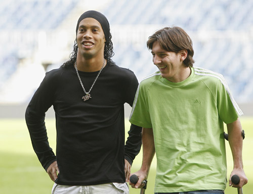 TA：利物浦冬窗签格伊可能性不大；与索博的续约谈判已开始（The Athletic：利物浦冬窗引进格伊希望渺茫，已启动与索博的续约谈判）