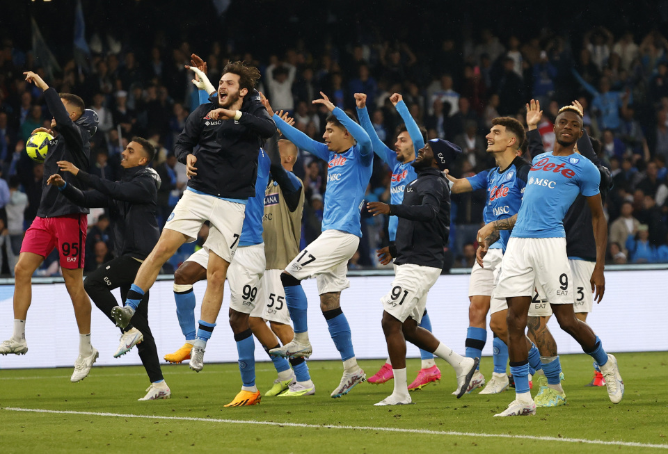 降维打击！深圳外援史密斯暴砍41分10助攻并上演准绝杀