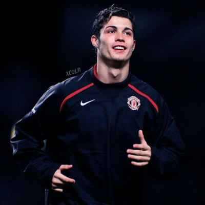 亨利批萨拉赫：此类事情不应公开谈论，我在巴萨时就没这么干（亨利质疑萨拉赫：这类事不该公开，我在巴萨从未这样做）