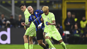 科尔：不清楚巴特勒的具体伤情，训练师告诉我他下半场不会上