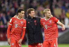 王曼昱3-0横扫李恩惠，发挥稳定，技术多样，孙颖莎等队友观战学习。（王曼昱3-0完胜李恩惠，状态稳健技法多变，孙颖莎等队友场边观摩学习）