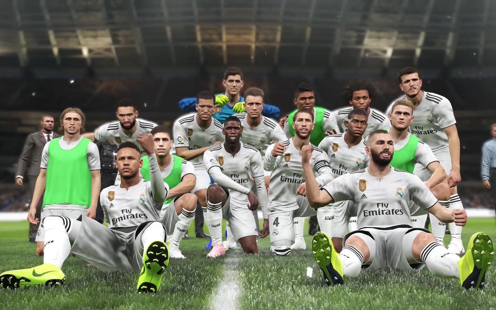 拉齐奥球迷抗议俱乐部导致球场空荡荡，洛蒂托：我不接受威胁（拉齐奥看台冷清因球迷抗议，洛蒂托回应：绝不接受威胁）