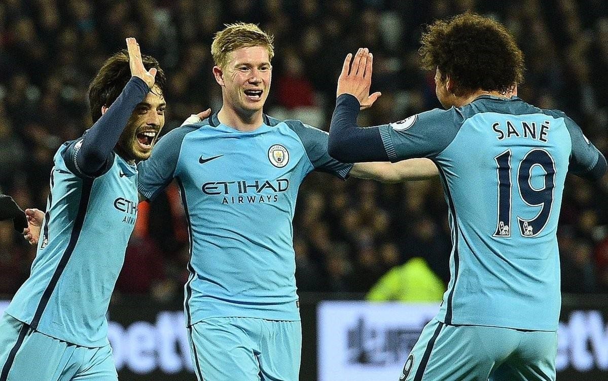 这下真是把足球踢成了艺术（足球踢出了艺术的境界）