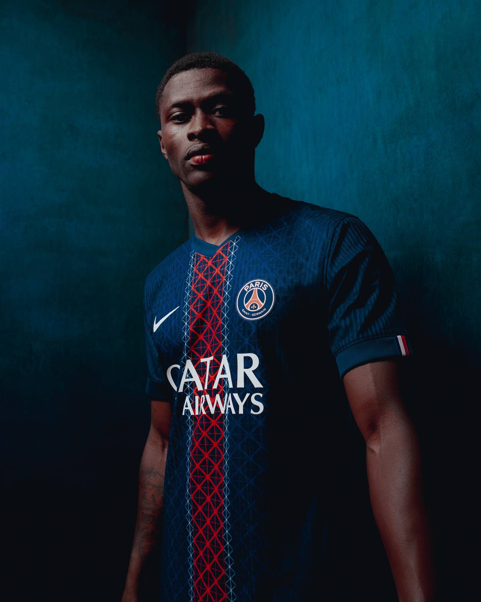 穆勒展望美职联决赛：重量级对决，不想谈与梅西交手的历史（穆勒谈美职联决赛：巅峰对决，避谈与梅西的过往交手）