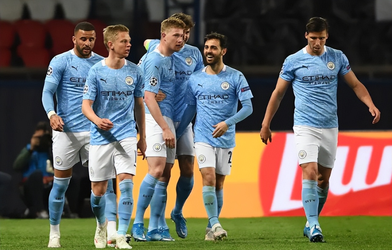 随着皇家社会爆冷1-2赫罗纳，西甲最新积分榜出炉：三雄争霸（皇家社会1-2冷负赫罗纳，西甲新积分榜出炉：三强争霸）