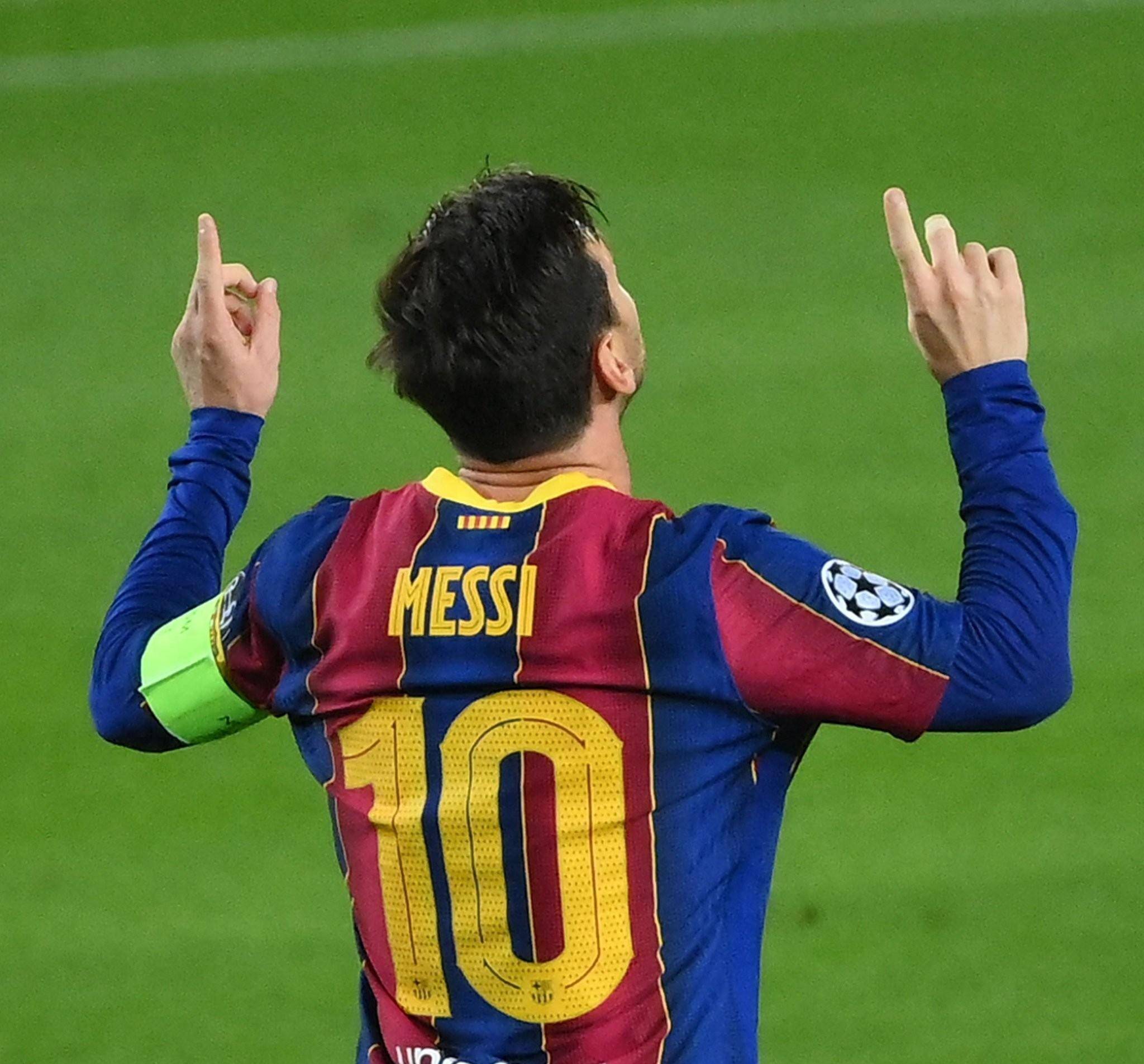 记者：皇马将不会与阿拉巴续约，明夏他将自由身离队（媒体：皇马无意续约阿拉巴，明夏他将以自由身离队）