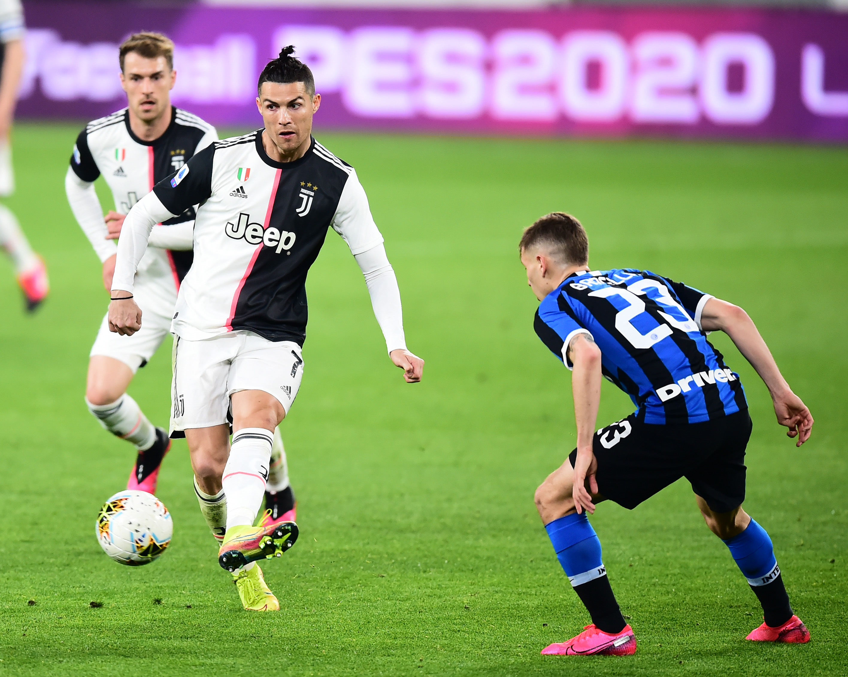 广厦103-99青岛迎3喜1忧！2新外援太好用，赵嘉仁太准了！（广厦103-99险胜青岛：三喜一忧，两位新外援给力，赵嘉仁手感火热）