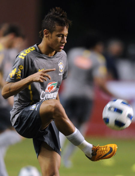 克星！猛龙赛季至今遭黄蜂双杀&上一次9连胜也是被黄蜂终结（黄蜂成猛龙克星：本季双杀并终结其上次9连胜）