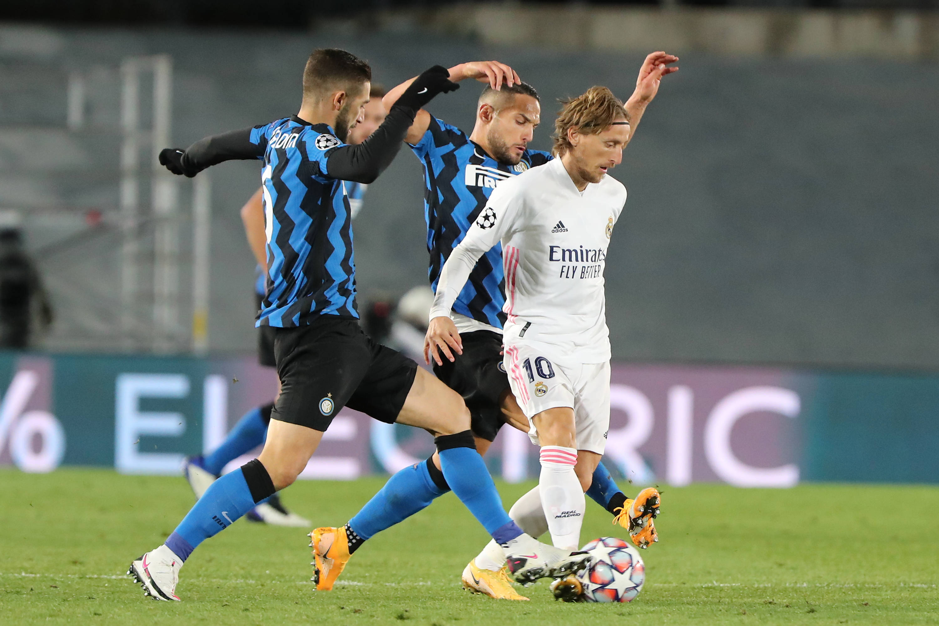 体坛：奥斯卡7月就查出心脏异常，他当时已想过要退役（奥斯卡早在7月检出心脏异常，当时已考虑退役）