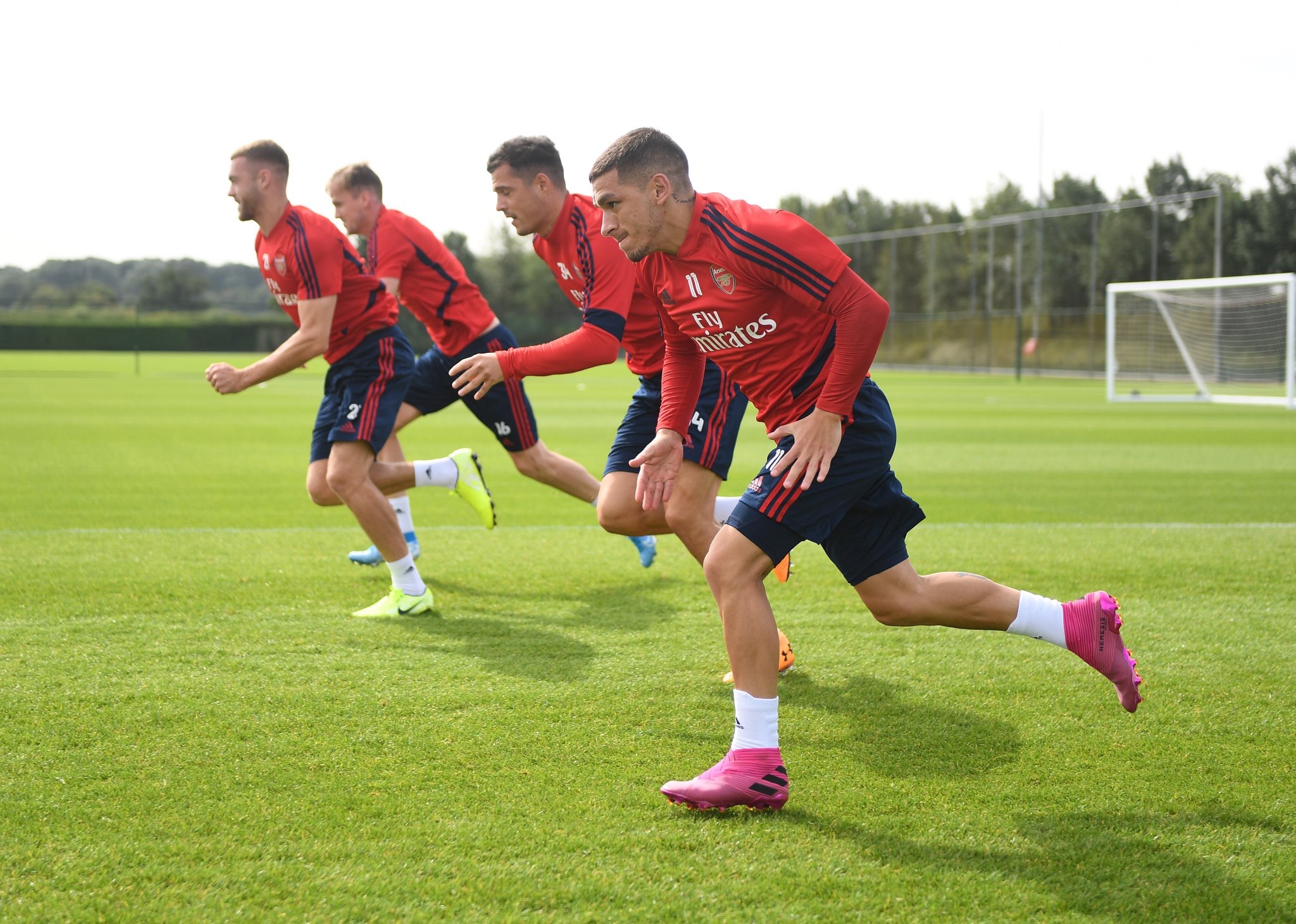 哈登节奏变化让防守崩溃（哈登变速节奏击溃防线）