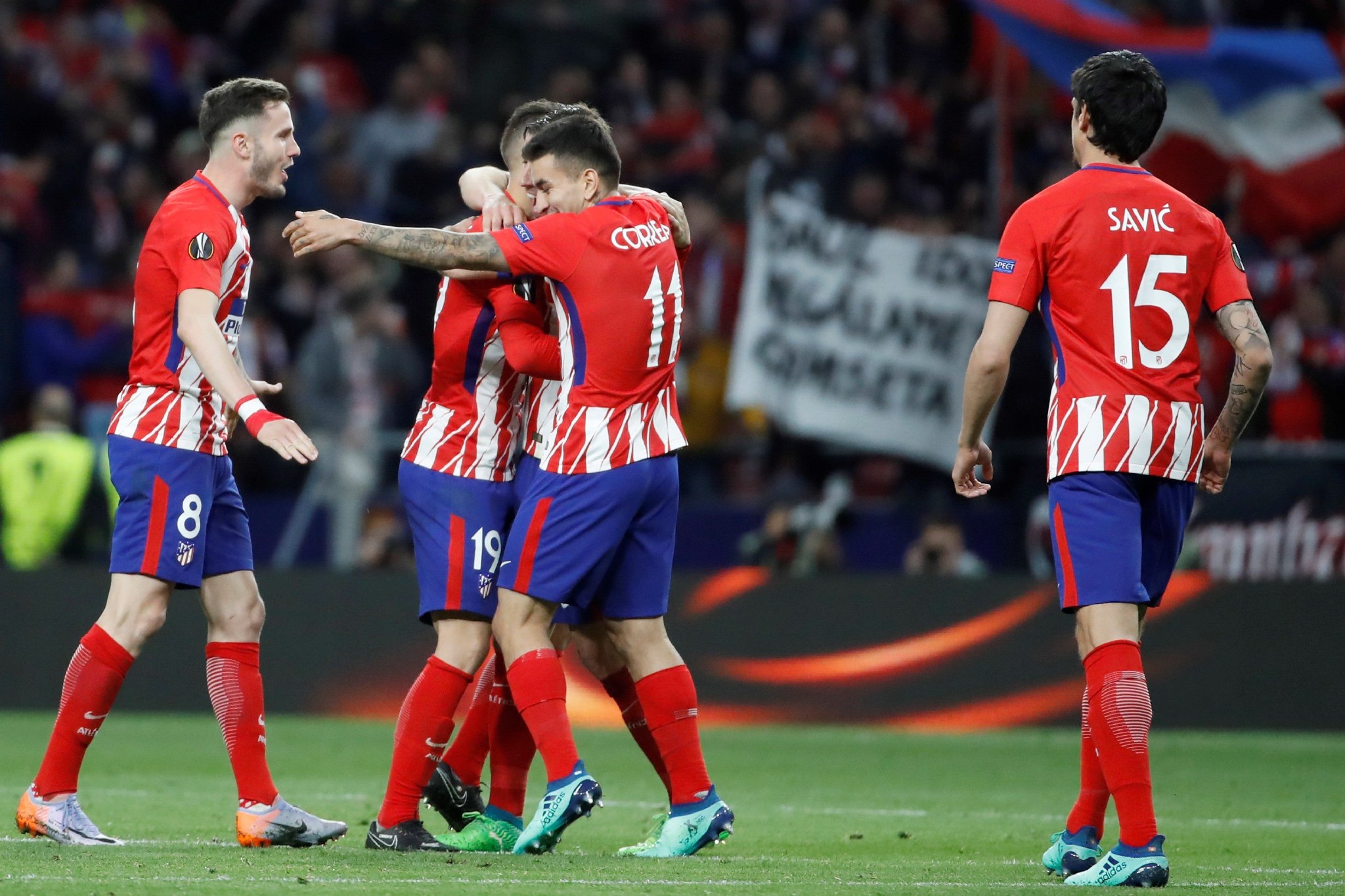 欧冠淘汰赛前瞻：巴萨客场挑战曼联,（欧冠淘汰赛前瞻：巴萨做客挑战曼联）