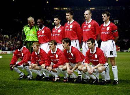 足球巴萨锋线双子星状态火热，联手贡献20球（巴萨锋线双子星火力全开，合力轰入20球）