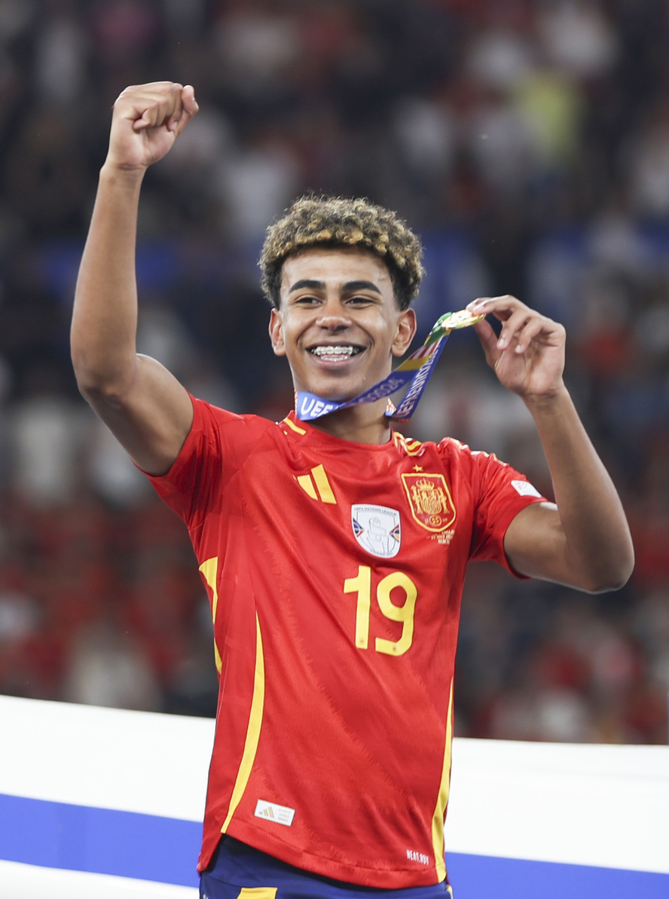 本赛季俱乐部双人组进球榜：凯恩+迪亚斯37球高居第一