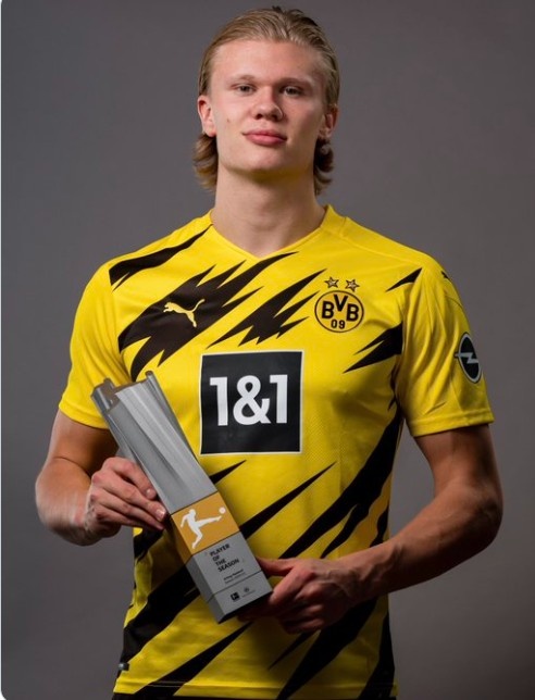 范弗里特：KD让进攻空间完全不一样了，全队三分都投开了（范弗里特：KD拉开空间效果惊人，球队三分全面开火）