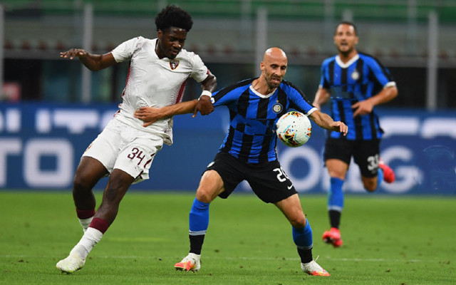 广州足球名宿温志军携手多名现役球员体验盲人足球（广州足坛名宿温志军联手多位现役球员走进盲人足球体验）