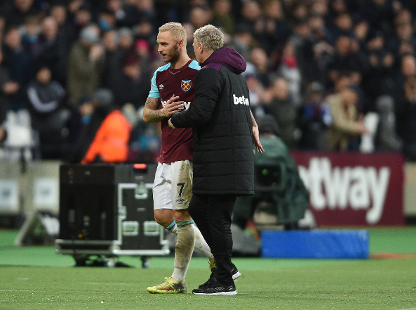 欧文突破防守造成杀伤球成功（欧文强突撕裂防线造犯规打成）