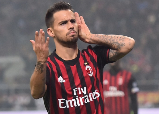 塞萨尔：齐沃为什么要换下博尼和泽林斯基？他俩明明表现最好（塞萨尔质疑齐沃换人决定：为何撤下表现最好的博尼和泽林斯基？）