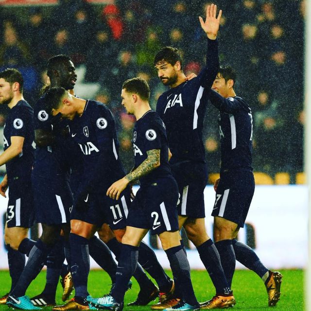 冲超福将，和晓强三年内先后帮助西海岸、英博、铜梁龙冲超（三年连助西海岸、英博、铜梁龙升超，和晓强堪称冲超福将）