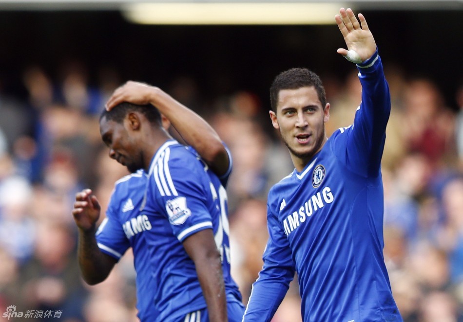 意媒：梅努是那不勒斯中场引援首选，备选方案包括弗拉泰西（意媒：那不勒斯中场补强首选梅努，弗拉泰西列入备选）