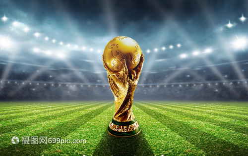 意甲劲旅末分钟遭绝杀，主帅怒斥裁判（意甲强队补时遭绝杀，主帅怒批裁判）